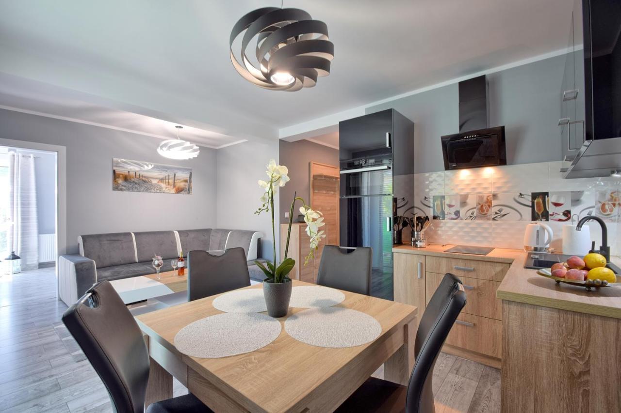 Sea-View Apartamenty Kolorowe Balkony Miedzyzdroje Bagian luar foto